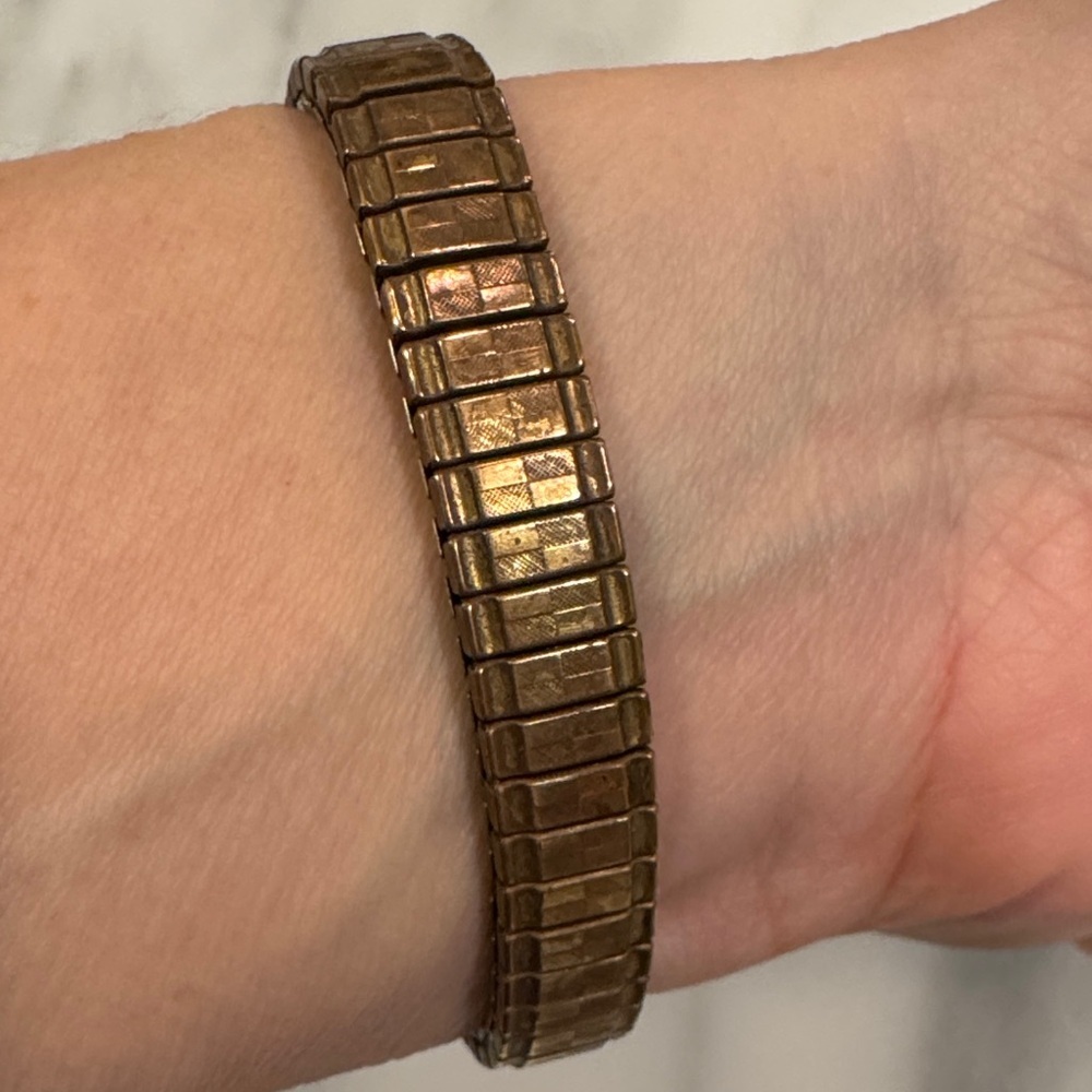 Vintage Ever Swiss 17 Jewel Mechanical Watch Gold Tone Ladies Cocktail Watch - Picture 2 of 3
